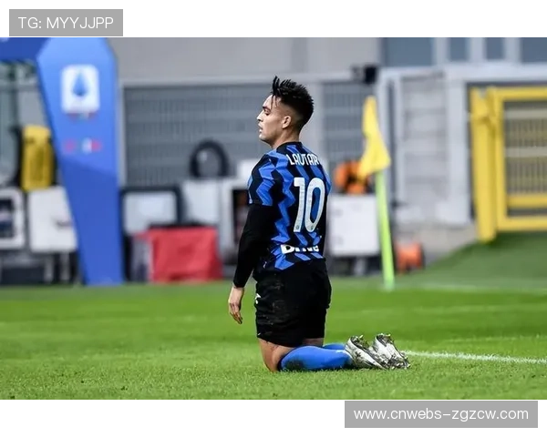 终场哨响，劳塔罗跪地掩面：国米欧冠三连败创耻辱纪录